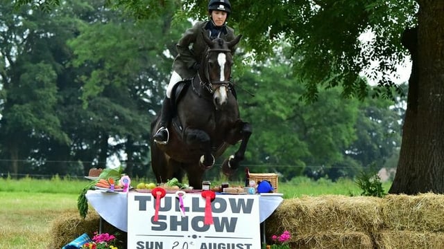 Follow the crowds up to Carlow for Tullow Show