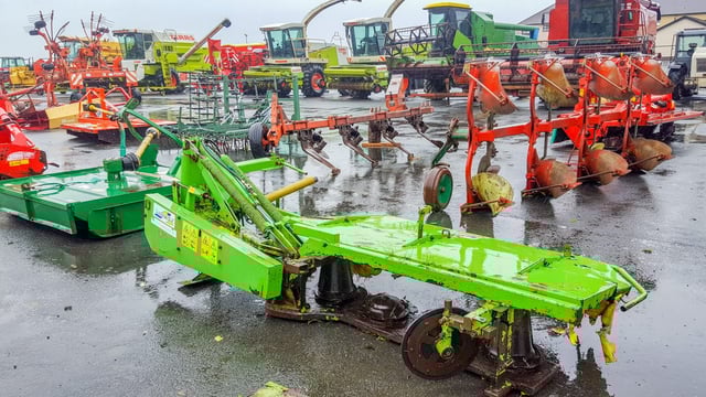Pics: Machinery moves into place for Saturday's massive 'no reserve' auction