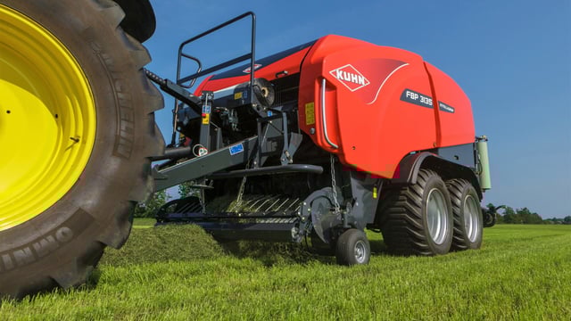 Kuhn: Why not use the same rolls of film to bind and wrap your bales?