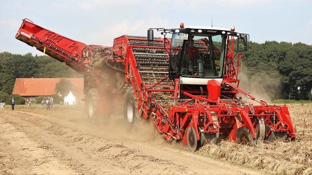 530hp, 4-row giant: Grimme wheels out its biggest potato harvester yet