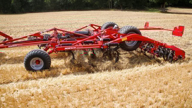 Pics: Brace of new Horsch kit for tillage farmers