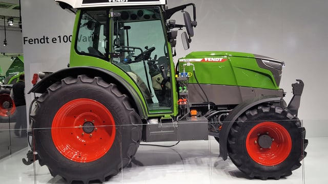 Fendt switches the diesel tank for a plug at Agritechnica