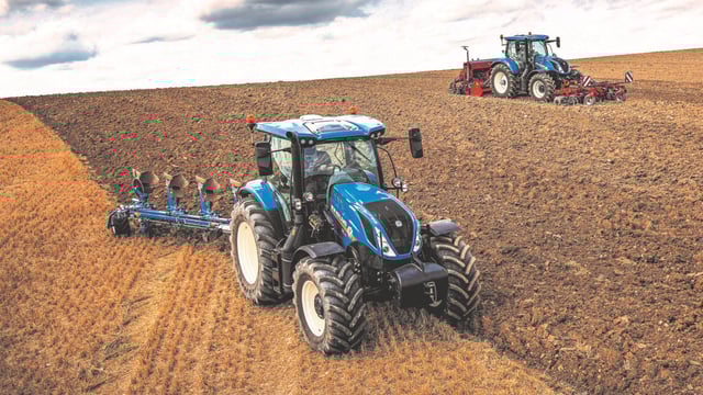 New Holland's 8-speed, double-clutch gearbox wins big