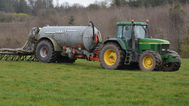 Contractors' group pushes for 'fair and equal access' to machinery grants