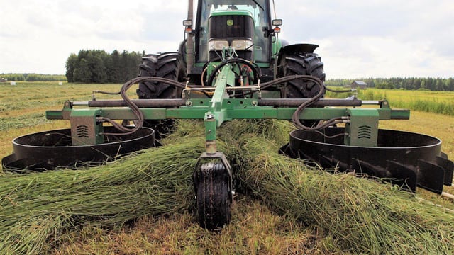 Here's the ultimate 'one-pass' system - for baled silage contractors