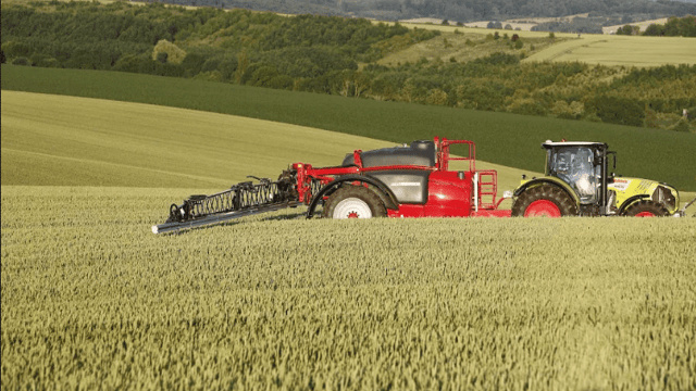 EU pesticide review 'in danger of being overly politicised'