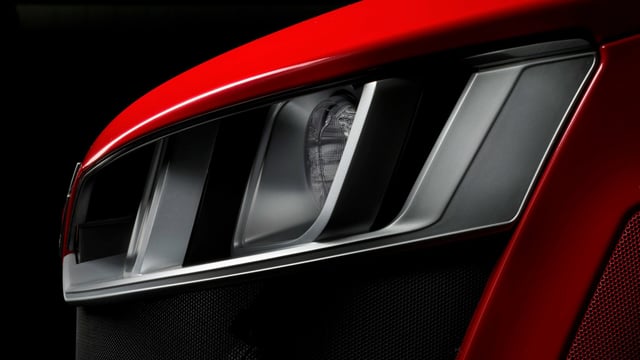 Who sold the most new tractors in Ireland in 2017?