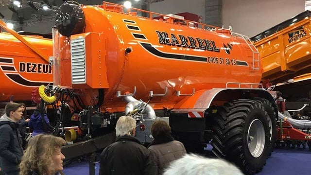 Eye-catching tanker knows how to push its 'weight' about