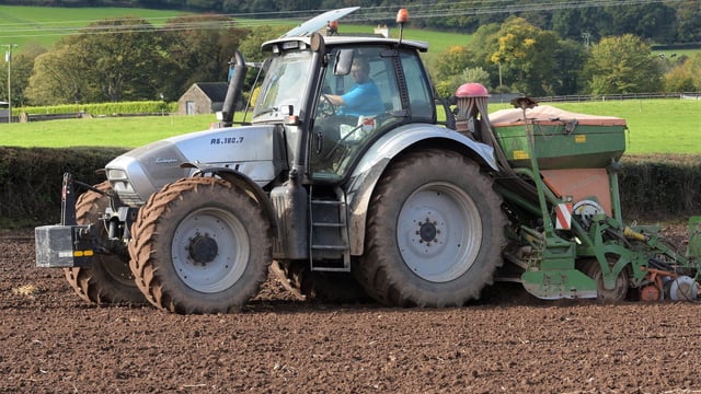 Second-hand tractor imports into Ireland up by nearly 30%?