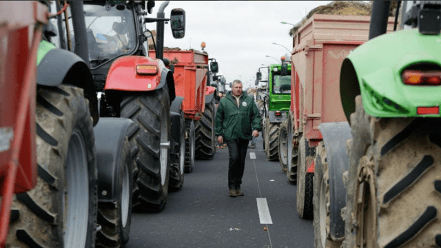 French farmers engage in 'civil war' protest over subsidy cuts