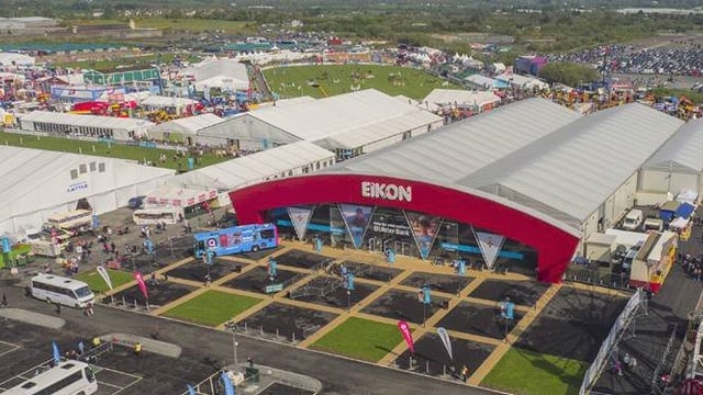 Crowds flock to Balmoral as forecast shines on Old Kesh
