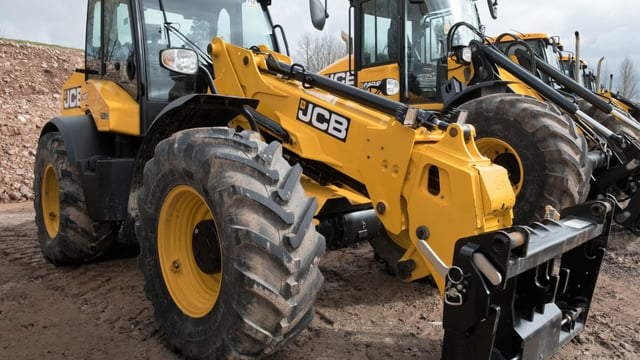 Auction report: Could you 'stretch' to a 'tidy' JCB telehandler?