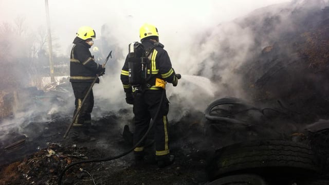 Fire crews tackle silage pit fire in the midlands