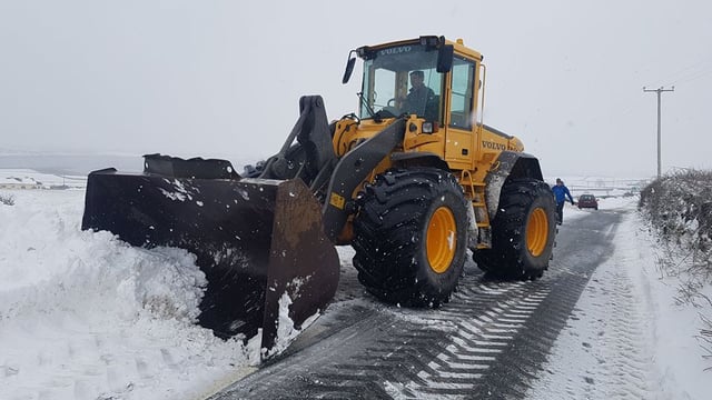 Agri contractors aiding ESB workers to restore power