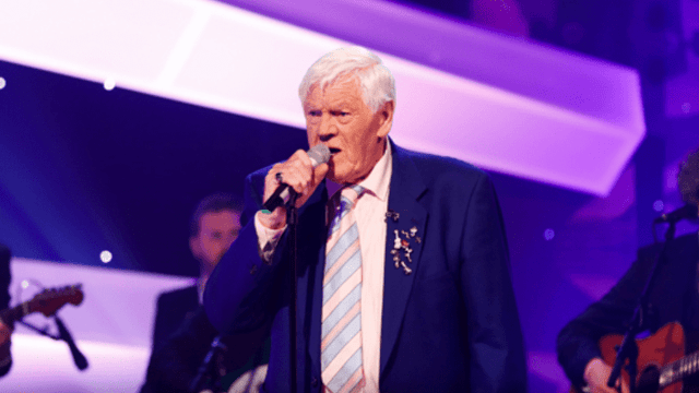 Tributes pour in to mark death of Irish country music king 'Big Tom'