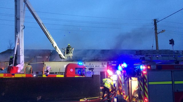 Fire fighters battling 'large blaze' at Tipperary mart