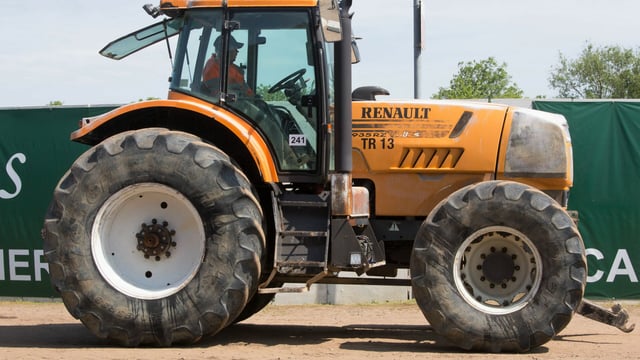 Auction report: ‘Best of the rest’ at monster May tractor sale