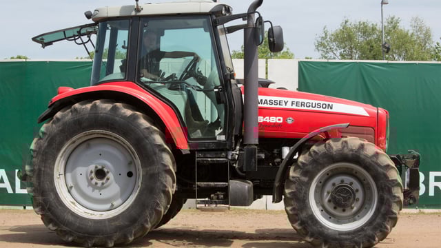 Auction report: MF highlights from monster May tractor sale