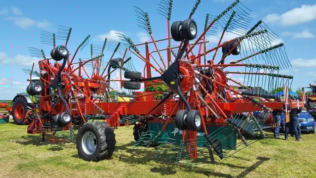 Grass & Muck: Giant rake that 'does the thinking for you'