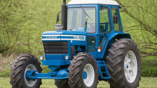 Calling all Ford fanatics: Go back in time at this 'classic' sale