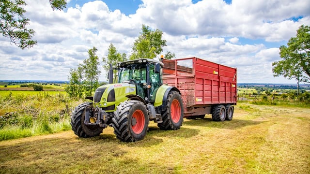 Contractors: Key daily tractor checks for silage season