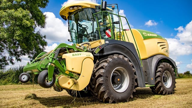Heatwave hazards highlighted to contractors and farmers