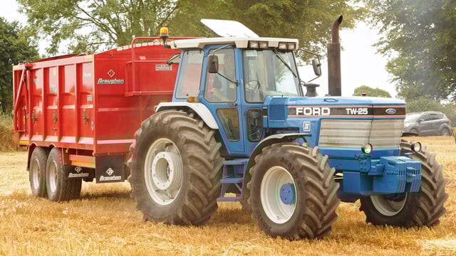 'Old-school' muscle at harvest demo in Co. Waterford