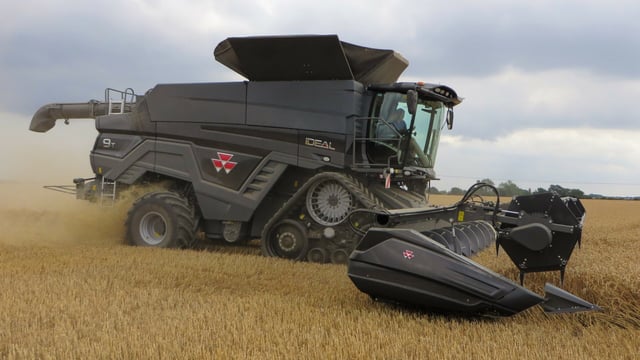 'Master-class' for new IDEAL combine with 6 dealers in England