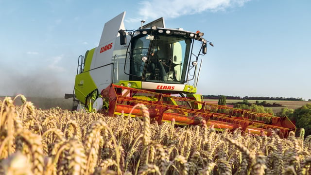 New-generation combine from Claas breaks cover