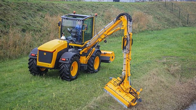 New Dutch 'systems tractor' has all the kit; will it sell?