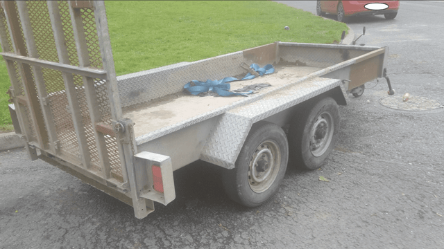 Gardai search for owner of recovered trailer