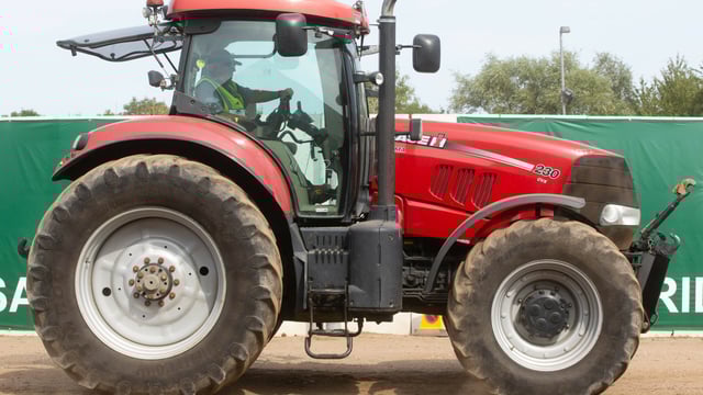 Auction report: Case IH highlights from monster tractor sale