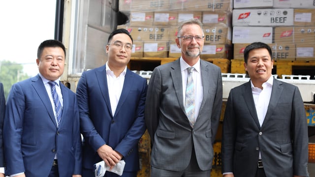 First 25t container of Irish beef reaches China