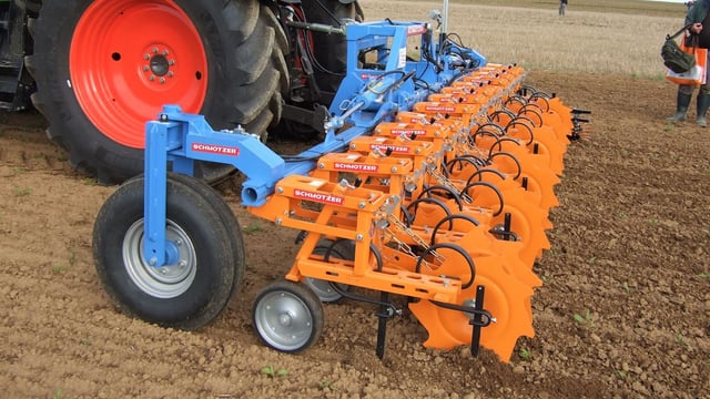Amazone to 'take over' a fellow manufacturer, but which one?