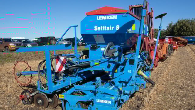 Auction report: Digging deep for value at this 'on-site' sale