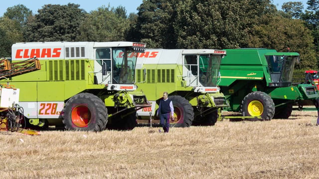 Auction report: Combines and tractors in the mix at dispersal sale