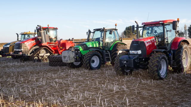 Auction report: Wheeled and tracked tractors change hands at dispersal sale