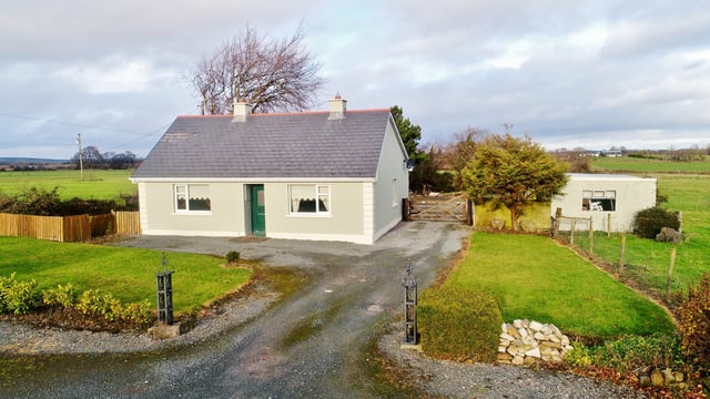 Attractive residential holding for sale in 'good farming district'