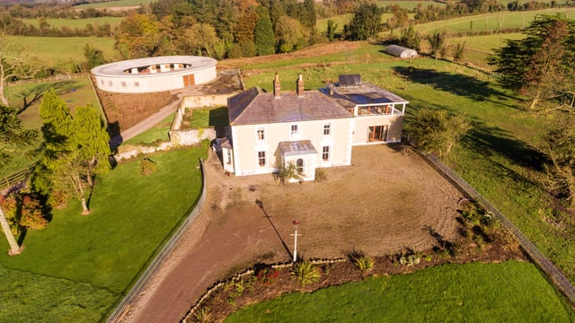 18th century Georgian house and 67ac for sale in 2 lots