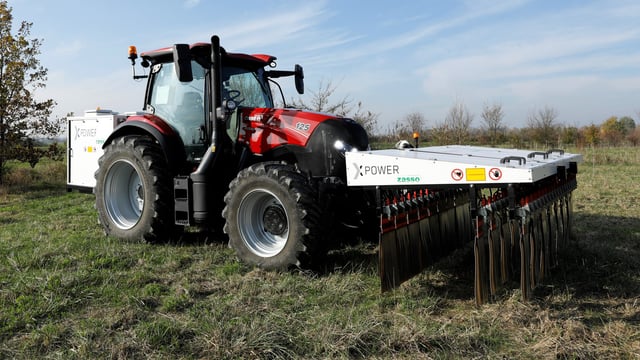 Case IH keeps weeds in check - with electricity instead of chemicals