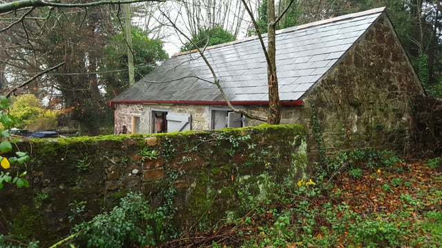 Minister Creed launches traditional farm buildings grant