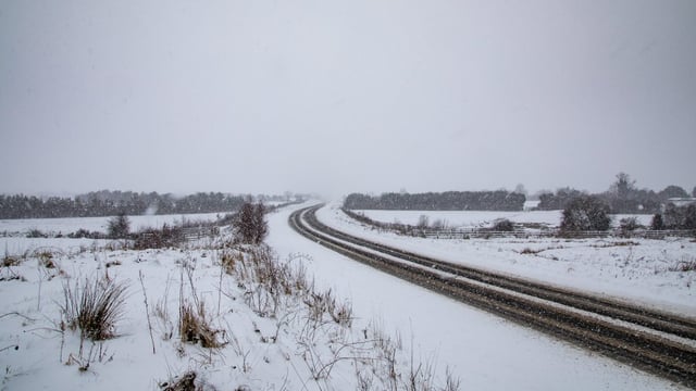 Met Éireann warns of snow and ice tomorrow
