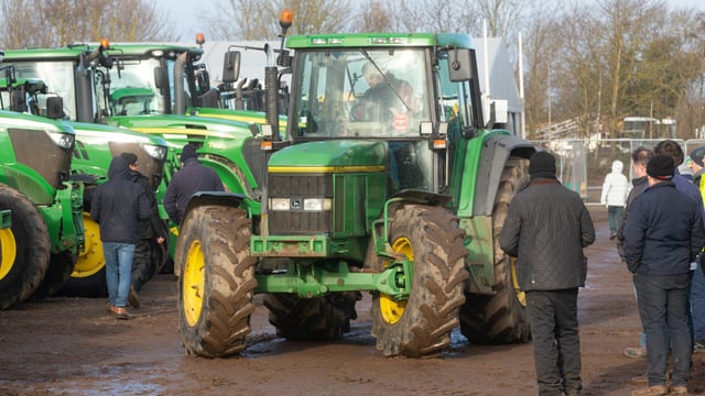 Auction report: Check out this mixed bag of John Deeres