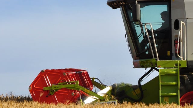 Which brands come top of the UK combine harvester market?