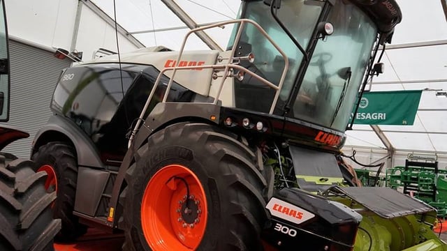 Flagship forager arrives at FTMTA Farm Machinery Show...with a surprise