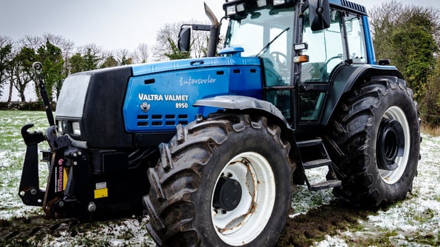 Auction report: €55,000 (all in) for a 2002 Valtra Valmet 8950 in Co. Roscommon