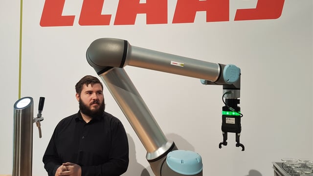 Video: Claas features 'robotic bartender' at SIMA 2019 exhibit