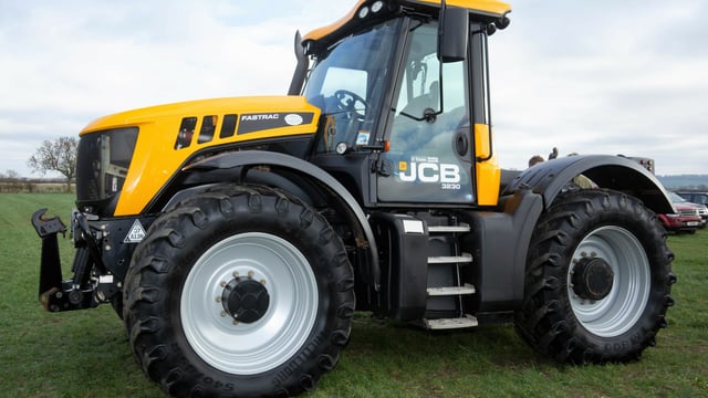 Auction report: 'High-value' tractors and kit change hands