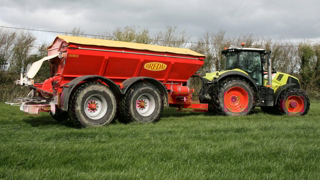 Video: Getting to grips with Ireland's 'biggest fertiliser spreader'