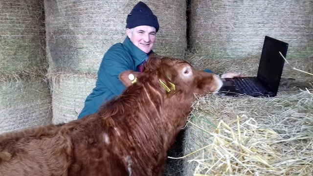 €50/hour offered to train farmers in digital skills
